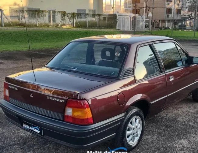 Chevrolet Monza GL 1.8 Efi/ SL/ L/ 650/barc. 2e4p (álcool) 1993