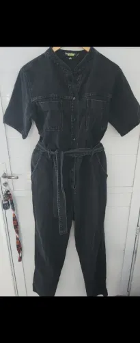 Lindo macacão jeans da marca Reserva