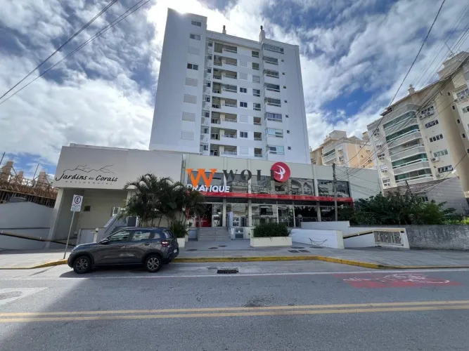 Apartamento a venda de 3 quartos (suíte), 2 vagas no bairro Abraão em Florianópolis/SC