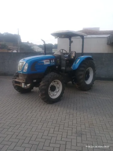 Trator LS PLUS 80