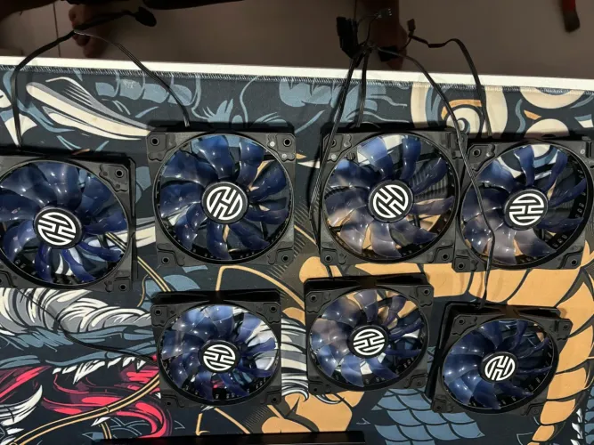 7 fans com led azul