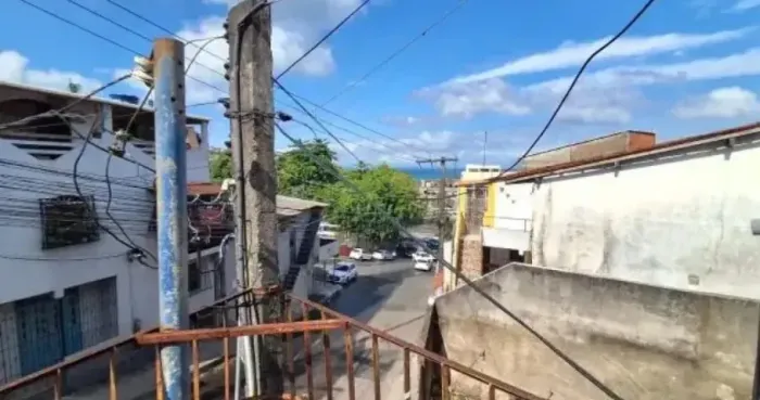 OPORTUNIDADE IMPERDÍVEL NA AV. SUBURBANA - SALVADOR! TERRENO/LOTE Á VENDA