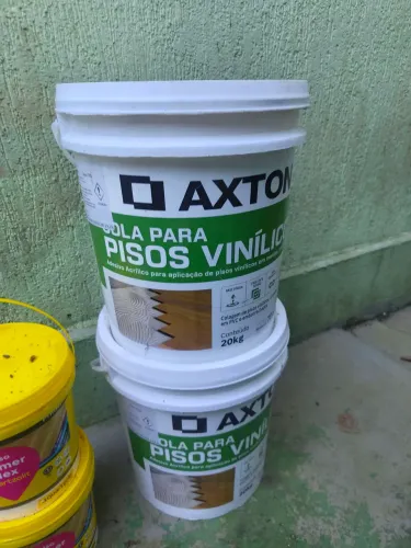 Cola para pisos vinílico