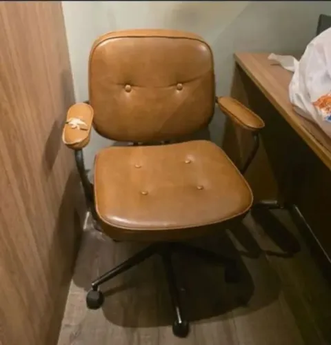 CADEIRA ESCRITÓRIO MODELO RETRÔ