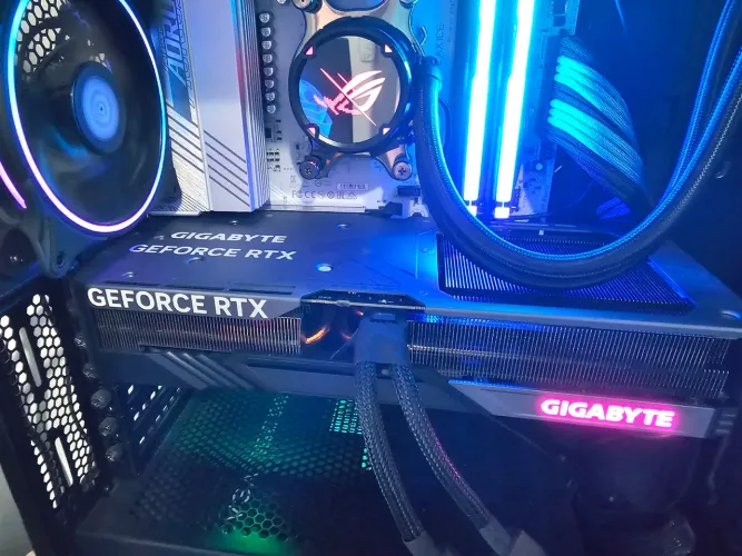 RTX 4070 SUPER 12GB GAMING OC