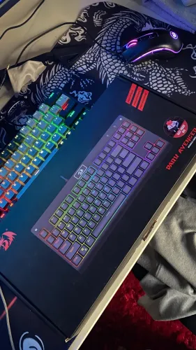 Teclado Gamer Mecânico Redragon Dark Avenger RGB