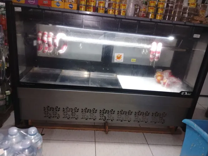 Expositor de carnes novo. Apenas 2 meses de uso