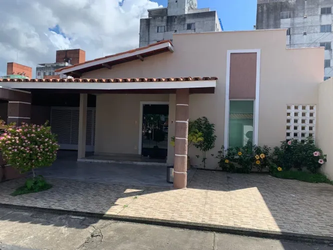 Aluguel casa 3/4 quartos (1 suíte ) condomínio Safira 