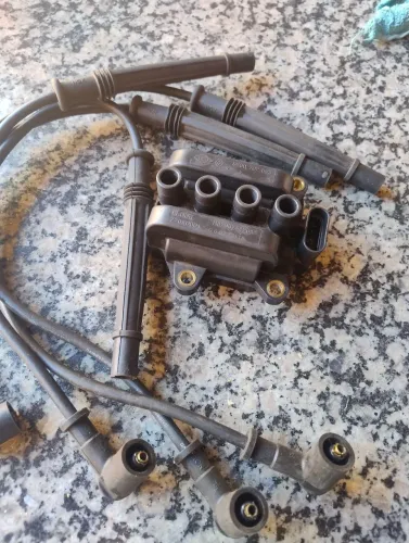 Vendo bobina e cabo original do Sandero