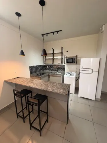Kitnet Completa de 35m no Centro de Mogi - Faça Tudo a Pé !!!
