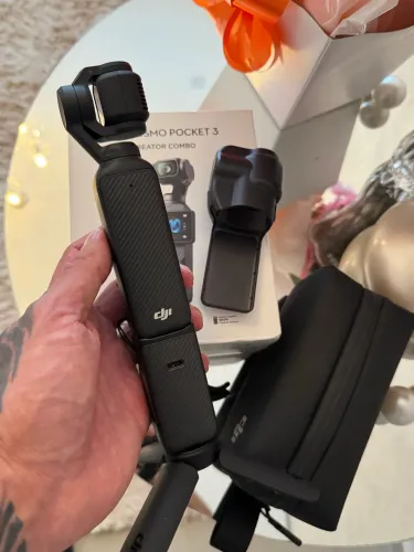 Câmera Dji Osmo Pocket 3 Creator Combo Br Secam Dji1029 Preto + acessórios