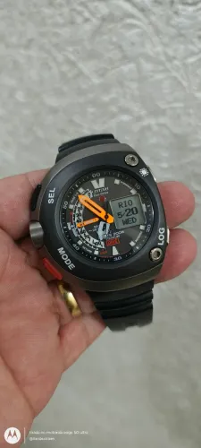 Relógios Citizen Aqualand meia lua Titanium tudo ok on 