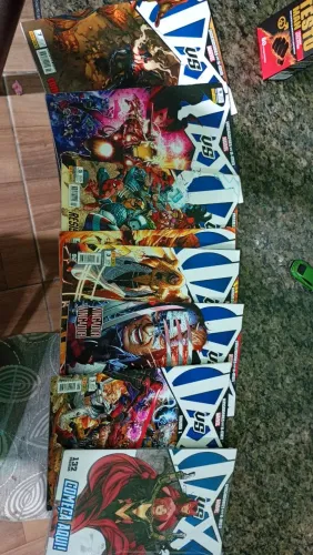 HQs vingadores vs X-Men completa 8 edições