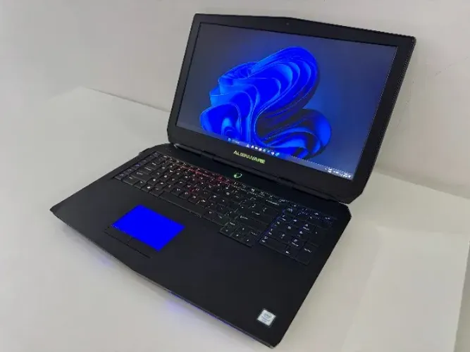 Notebook Gamer Dell Alienware 17 R3 i7 6700HQ + GTX 970M + 16GB + NVMe 256Gb + 1TB