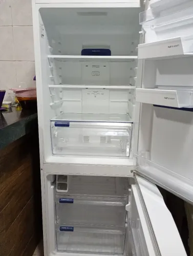 Vendo essa geladeira semi nova