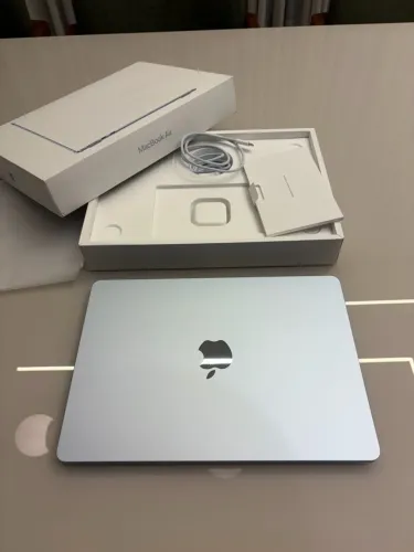 MacBook Air M5 16/512GB - Skyblue - NF e garantia até agosto/27