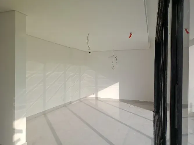CASA DE ALTO PADRÃO NO RECREIO DOS BANDEIRANTES COM 5 SUÍTES E DIFERENCIAIS SUSTENTÁVEIS