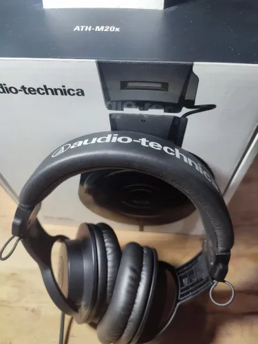 Fone profissional ATH-M20x Audio-technica com caixa e nota fiscal 