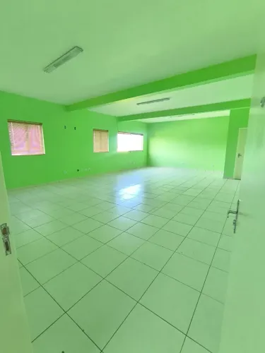 Aluga-se Excelente sala comercial com 52 m2 Bairro Alto Boqueirão Curitiba Pr