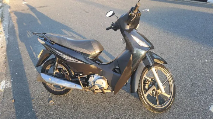Honda biz 125 partida elétrica e pedal