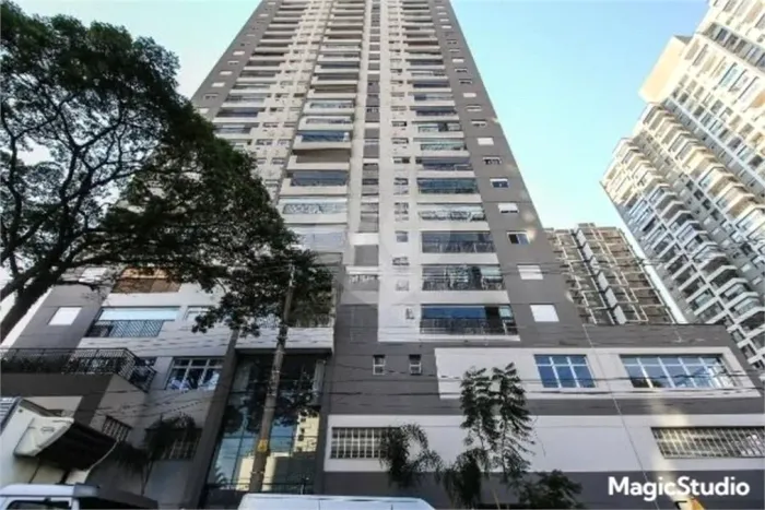 Apartamento com 120m², 3 dormitórios, sendo 3 suítes, 2 vagas de garagem, à venda no Tatua