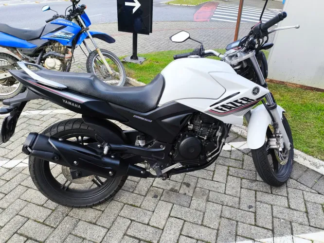 Fazer 250cc ano 2015 impecável