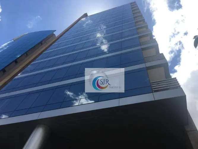 Conjunto comercial de 311 m² com 10 vagas na Vila Olímpia