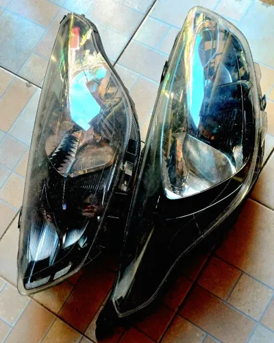 Farol ford ka + 2018 2019 2020 (dir esq)