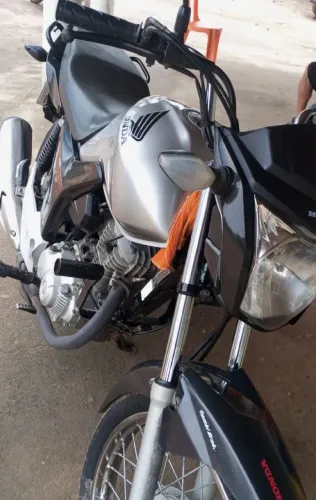 Vendo 160 start ou troco em Bros ou moto da hyamarra