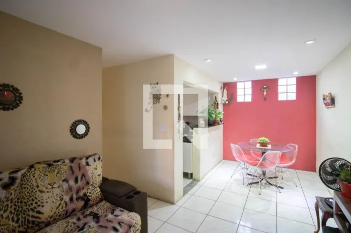 Casa à Venda - Santana, 2 Quartos, 140 m2