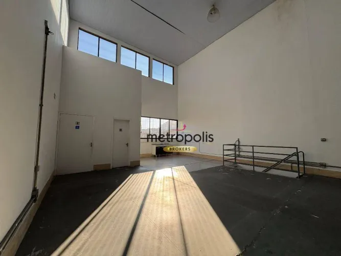 Galpão para alugar, 271 m² por R$ 15.641,70/mês - Osvaldo Cruz - São Caetano do Sul/SP