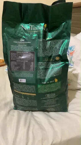 Ração Nutrópica CPP Criador Profissional Psitacídeos Extrusada