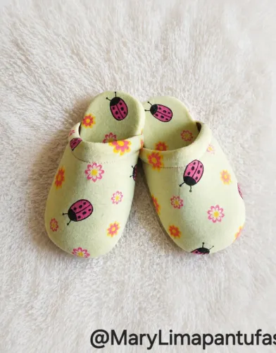 Pantufa infantil