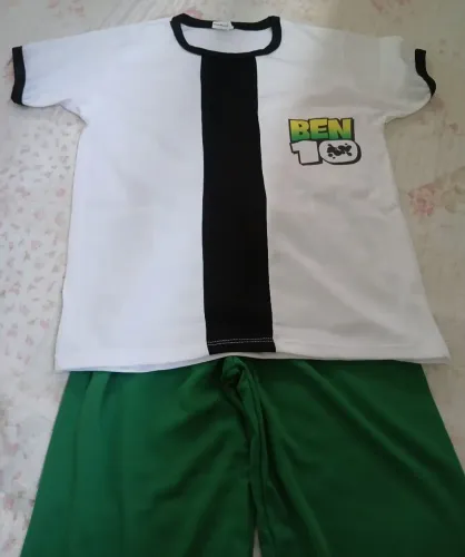 Vendo uma roupinha temática