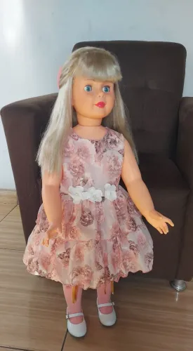 Boneca Amiguinha, Ano 96, está toda perfeita, NÃO existe avarias nela, vai com esse look