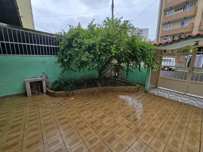 Casa em Vila Tupi - Praia Grande