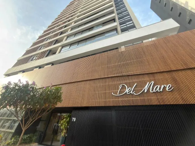 Apartamento de Luxo à Venda em Balneário Piçarras-SC, Bairro Itacolomi 3 suítes, 2 salas, 