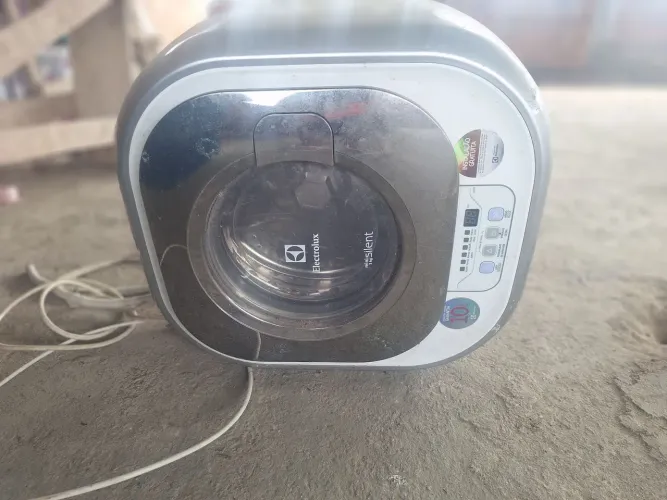 Vendo máquina de lavar de parede, perfeito estado