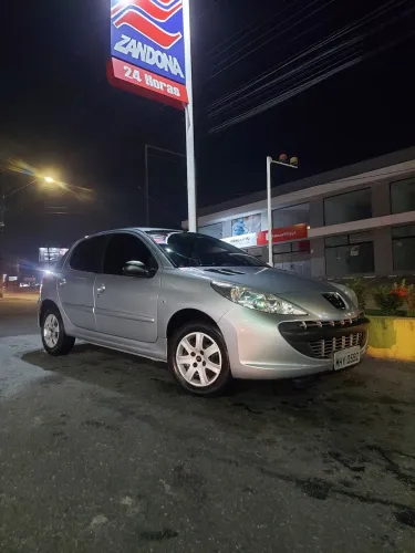 Peugeot 207 XR 1.4 Flex 8V 5P 2011