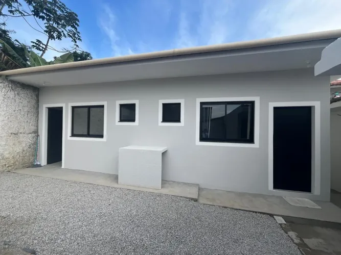 Kitnet para Locação no Bairro Ipiranga - São José/SC