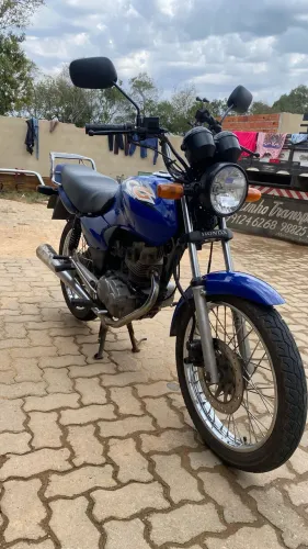 CG Titan ES 125 ano 2001 