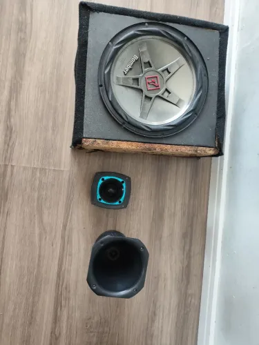 Oportunidade! Sub Bomber 12" + Corneta + Super Tweeter - R$ 120