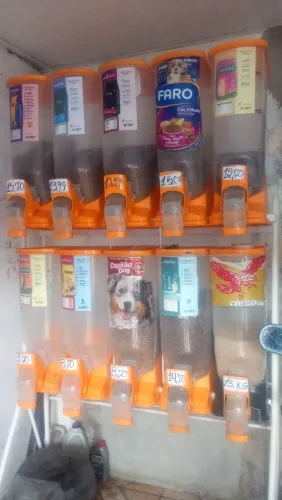 Vendo dispense pra ração com 10 copos