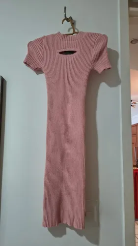 Vestido rosa em linha, novo, com etiqueta