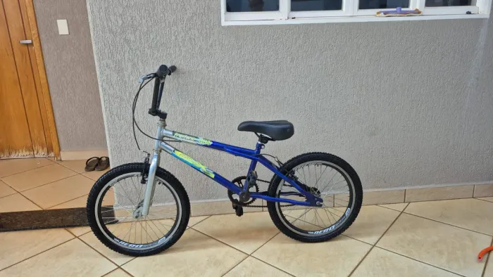 Bicicleta BMX aro 20 - azul