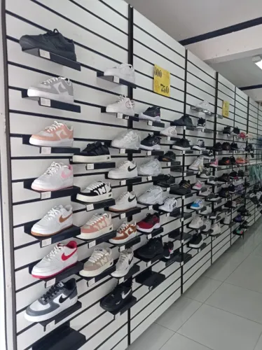 vendo loja de calcados em pleno funcionamento completa com moveis e mercadoria