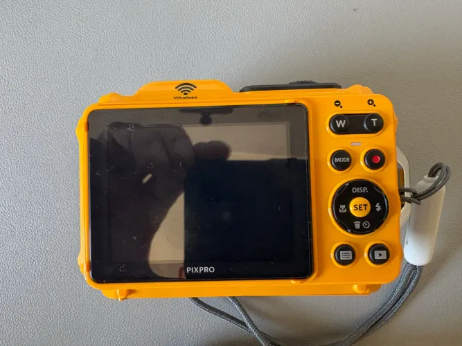 Camera Kodak Pixpro WPZ2 + Card 32Gb + Capa
