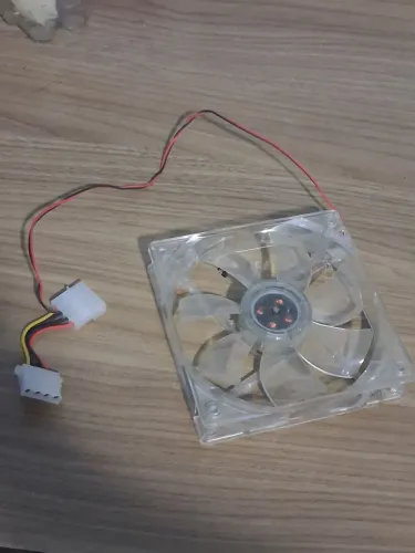 cooler fan transparente de 120mm.