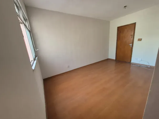 apartamento desocupado 2 quartos próx ao Cristal- Nilópolis - RJ