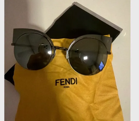 Óculos fendi